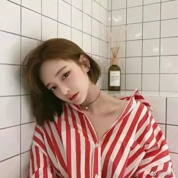 冰属性男子与酷酷女同事